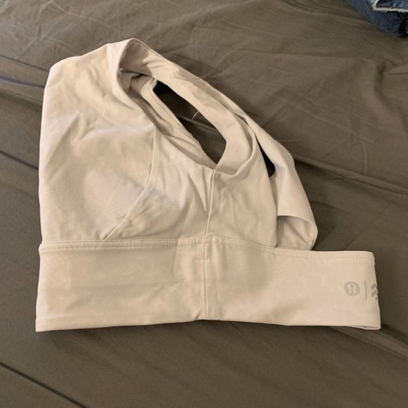 Lululemon Stronger as One Long Line Bra *lululemon X Barrys Bootcamp - Picture 12 of 14